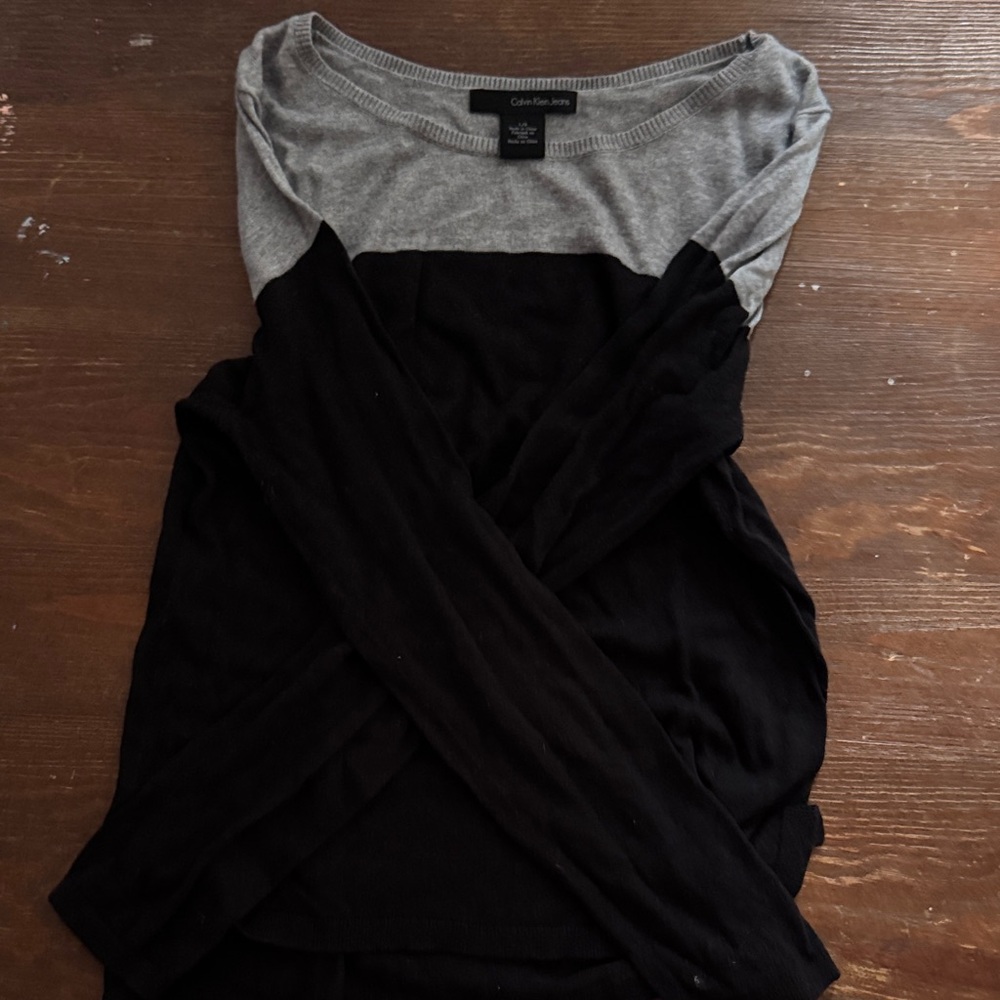 Calvin Klein Jeans Black and Gray Colorblock Long Sleeve Top